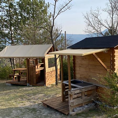 Camping Les Hauts De Rosans Eksteriør billede